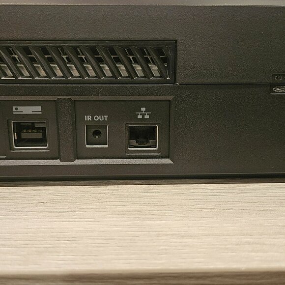 Microsoft Xbox One 500GB Gaming Console Model 1540 - Console Only - Picture 12 of 13